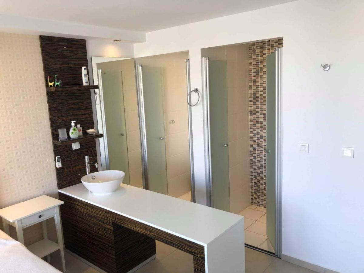 Babylon Luxury Villa With Private Pool And Indoor Heated Pool Side Kültér fotó